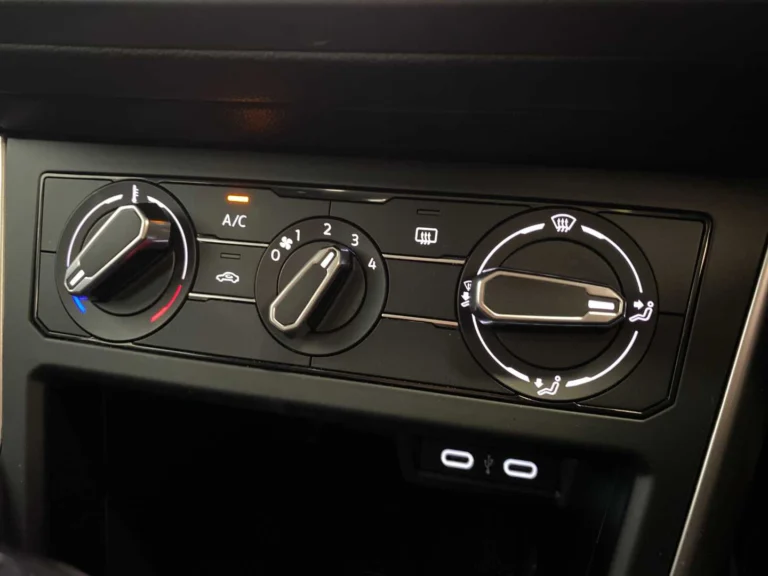 1a1a79db-781e-4aba-b471-24b6394c3696