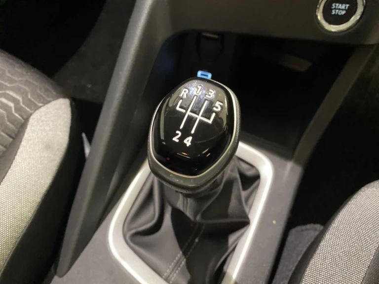 303c0056-28ce-415c-b1a8-b313eaf9d3b8