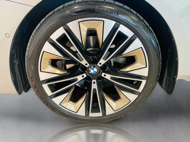 8b056da0-36c8-48fc-a9fa-9b4dc255639d