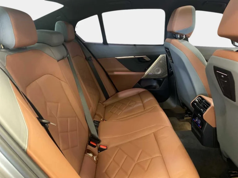 b4dd6e71-fa50-4be0-ada2-2e979d267d32