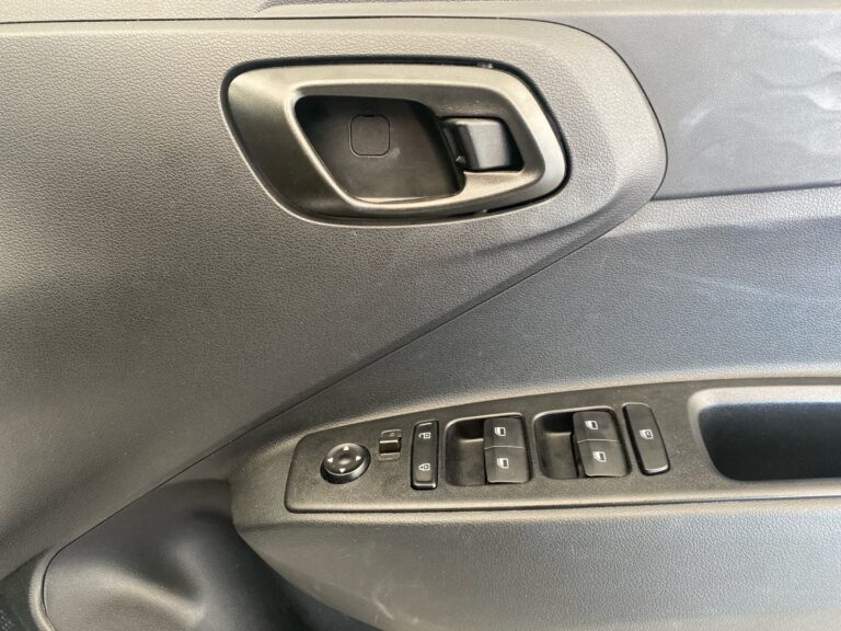 e8891f7c-b08a-40c0-b65f-607bfd6b2731