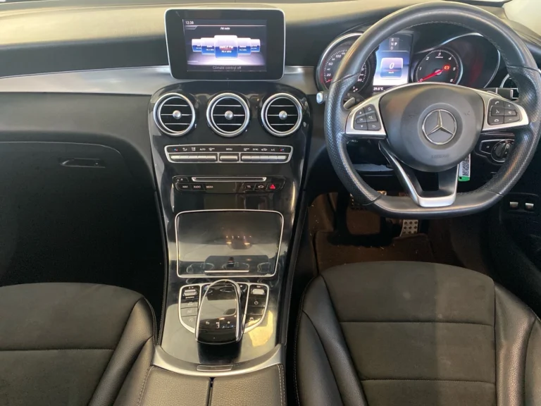 f3942694-9c2f-450d-a231-e34c94b99380